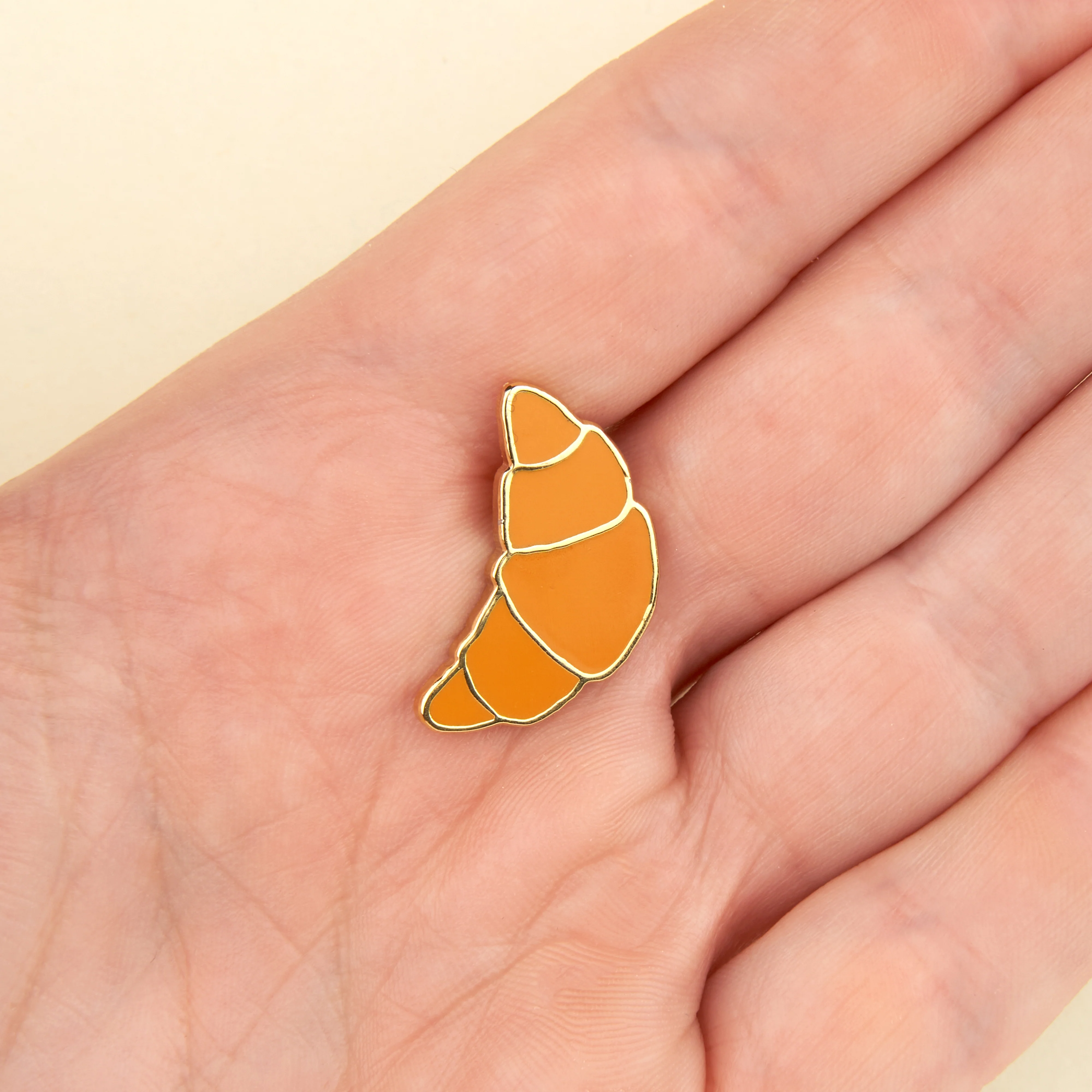 Pin's Croissant - Image 3
